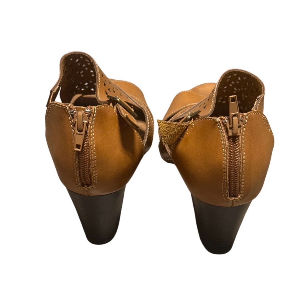 Easy Street Brown Cutout Sandals Size 9 Comfort Ankle Strap - Picture 3 of 6